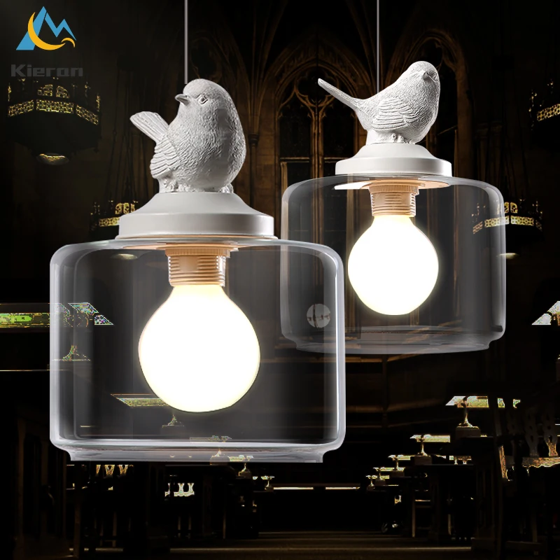 Hanging Moon Lamp - Plafonnier LED suspendu en résine ornée
