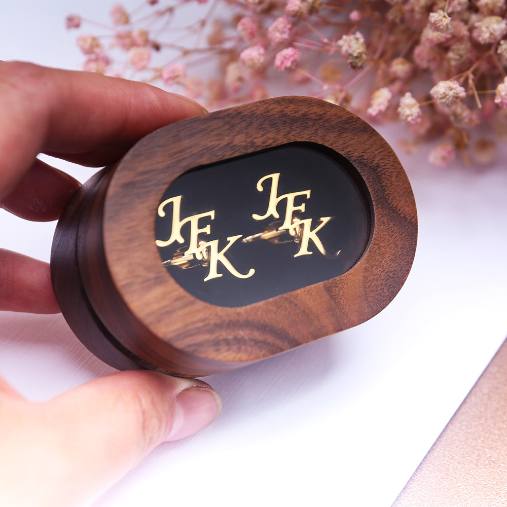 Wooden Letter Sign - Lèvent de manchette de mariage haut
