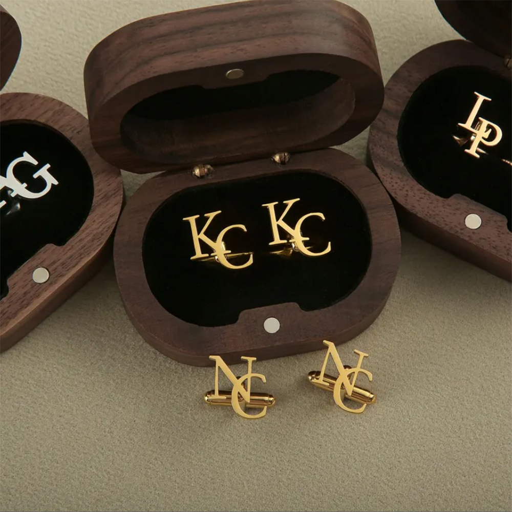 Wooden Letter Sign - Boutons de manchette personnalisés avec combinaison